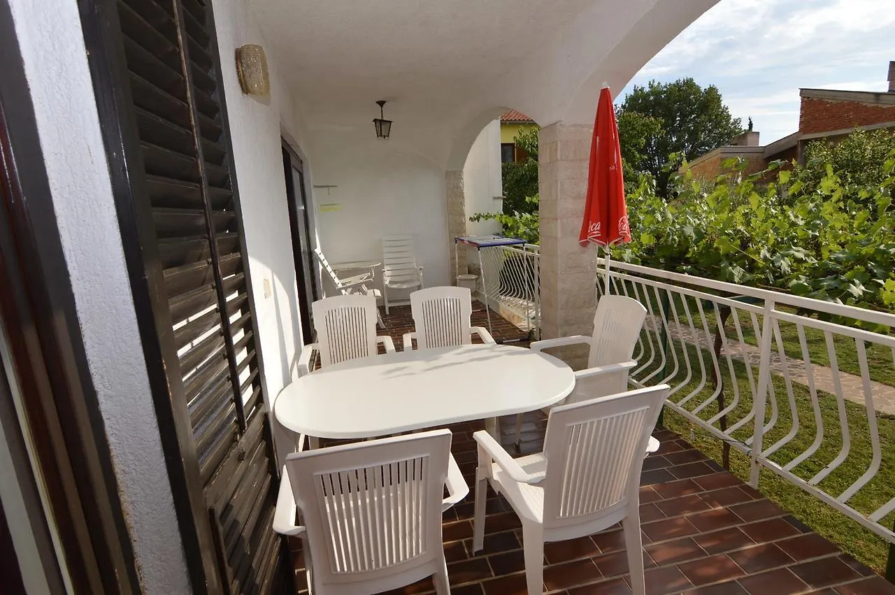 Arthouse Villa Palma Porec Affittacamere