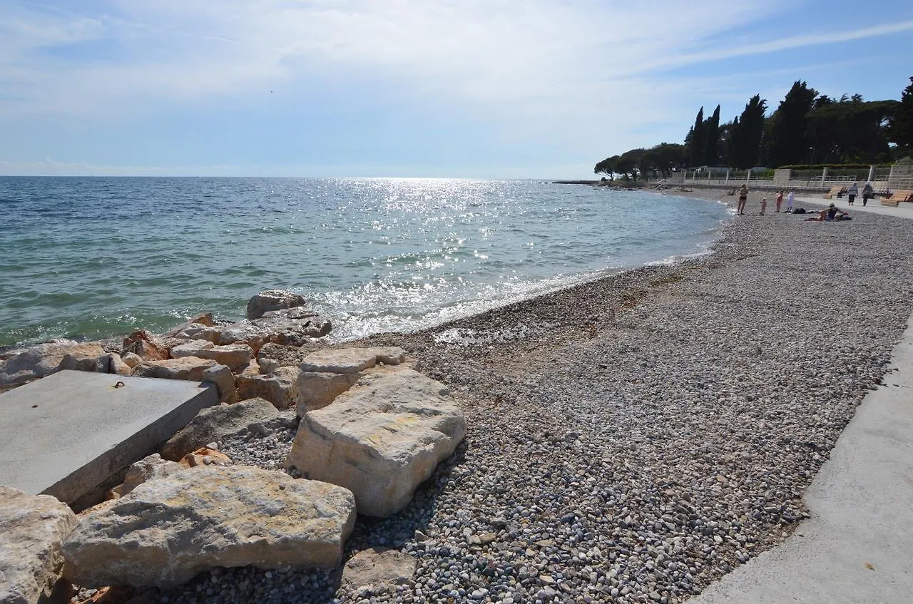 Arthouse Villa Palma Porec 0*,
