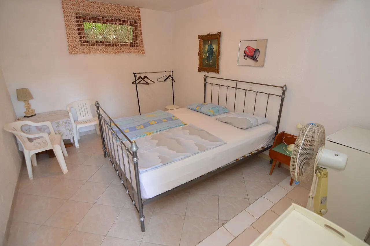 Arthouse Villa Palma Porec 0*,