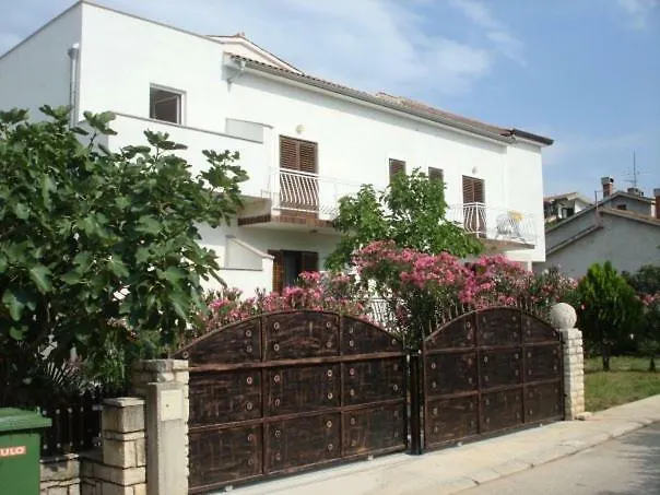 Arthouse Villa Palma Porec 0*,
