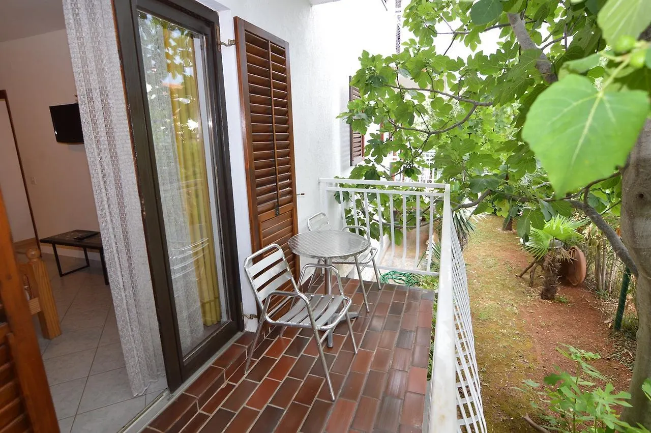 Arthouse Villa Palma Porec 0*,